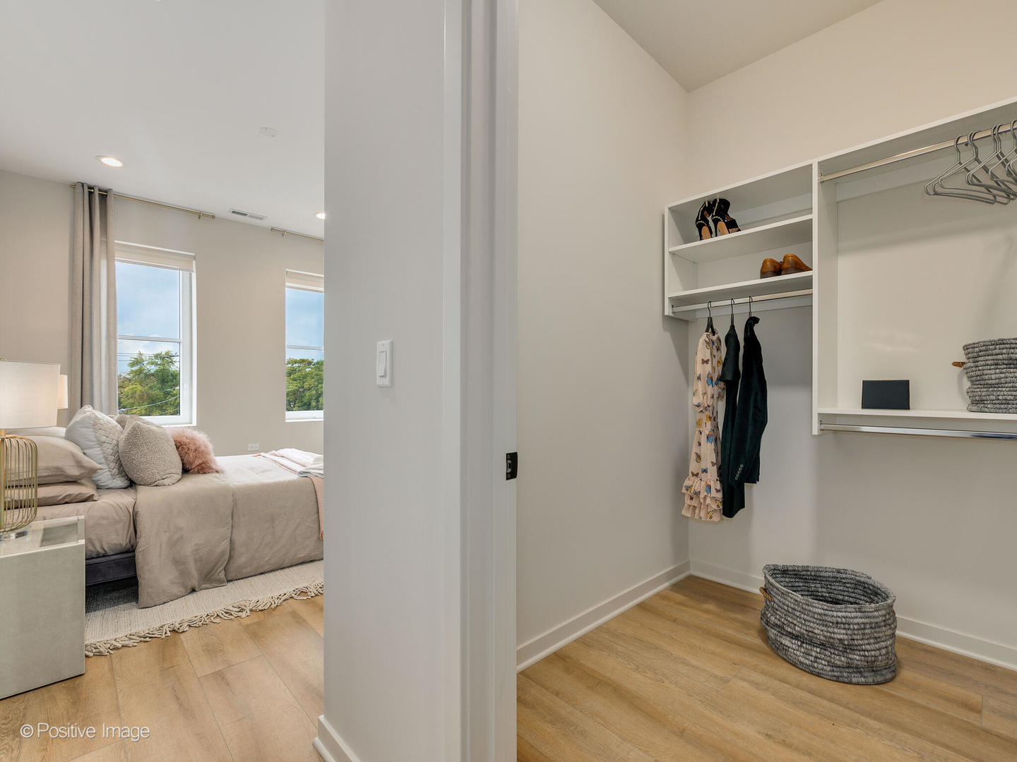 2811 Thatcher Avenue Unit: 302