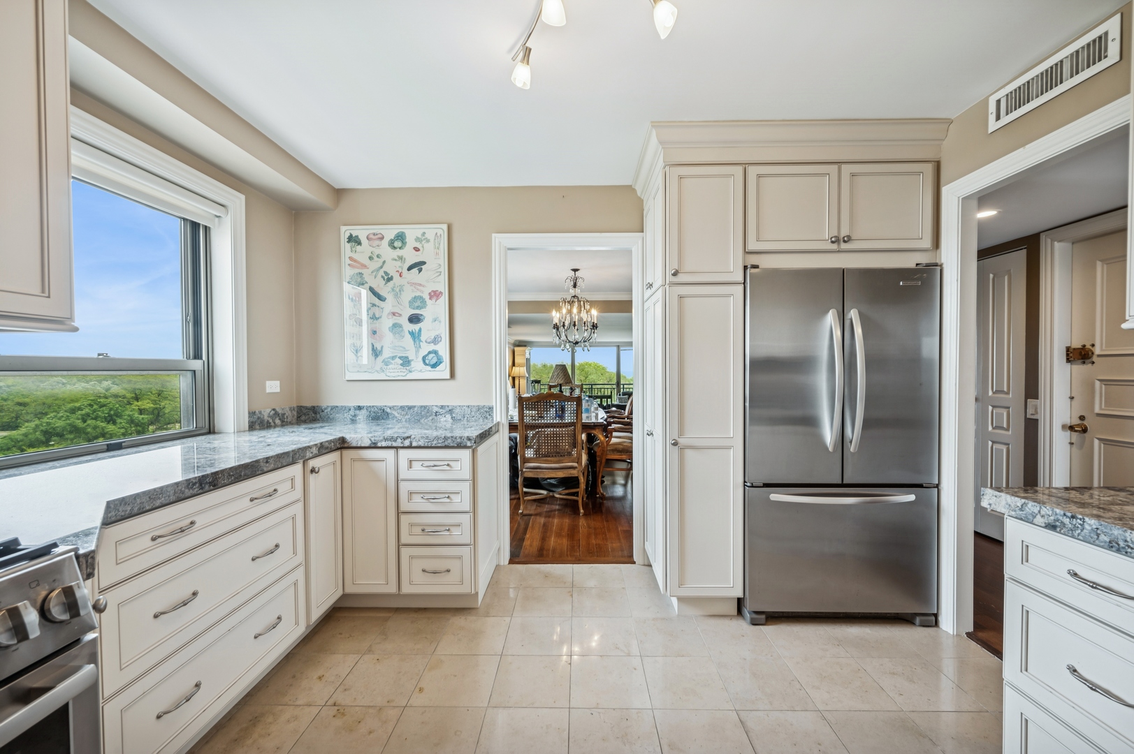 3470 N Lake Shore Drive Unit: 9BC