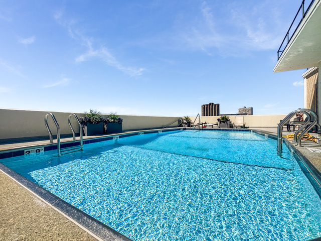 3470 N Lake Shore Drive Unit: 9BC