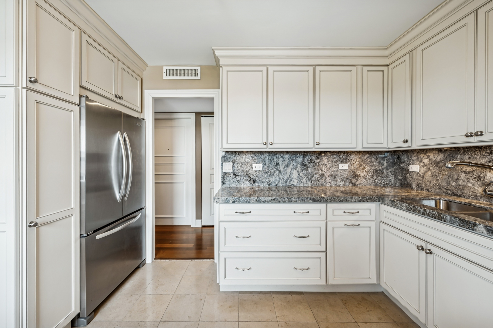 3470 N Lake Shore Drive Unit: 9BC