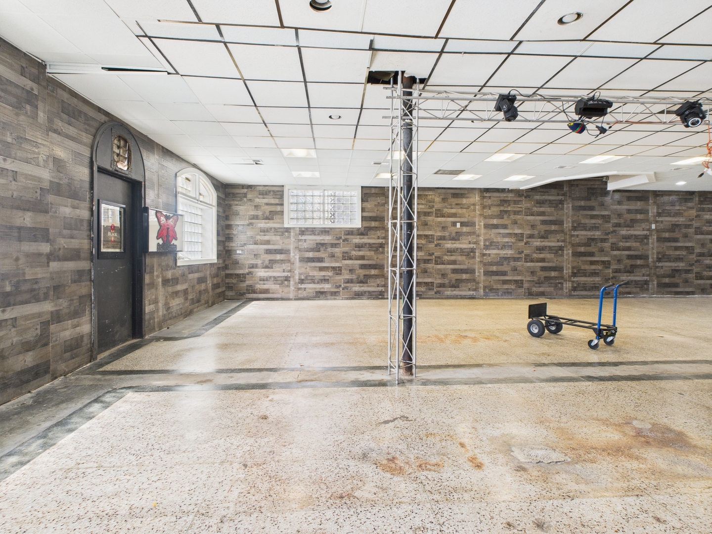 1800 W Pershing Road