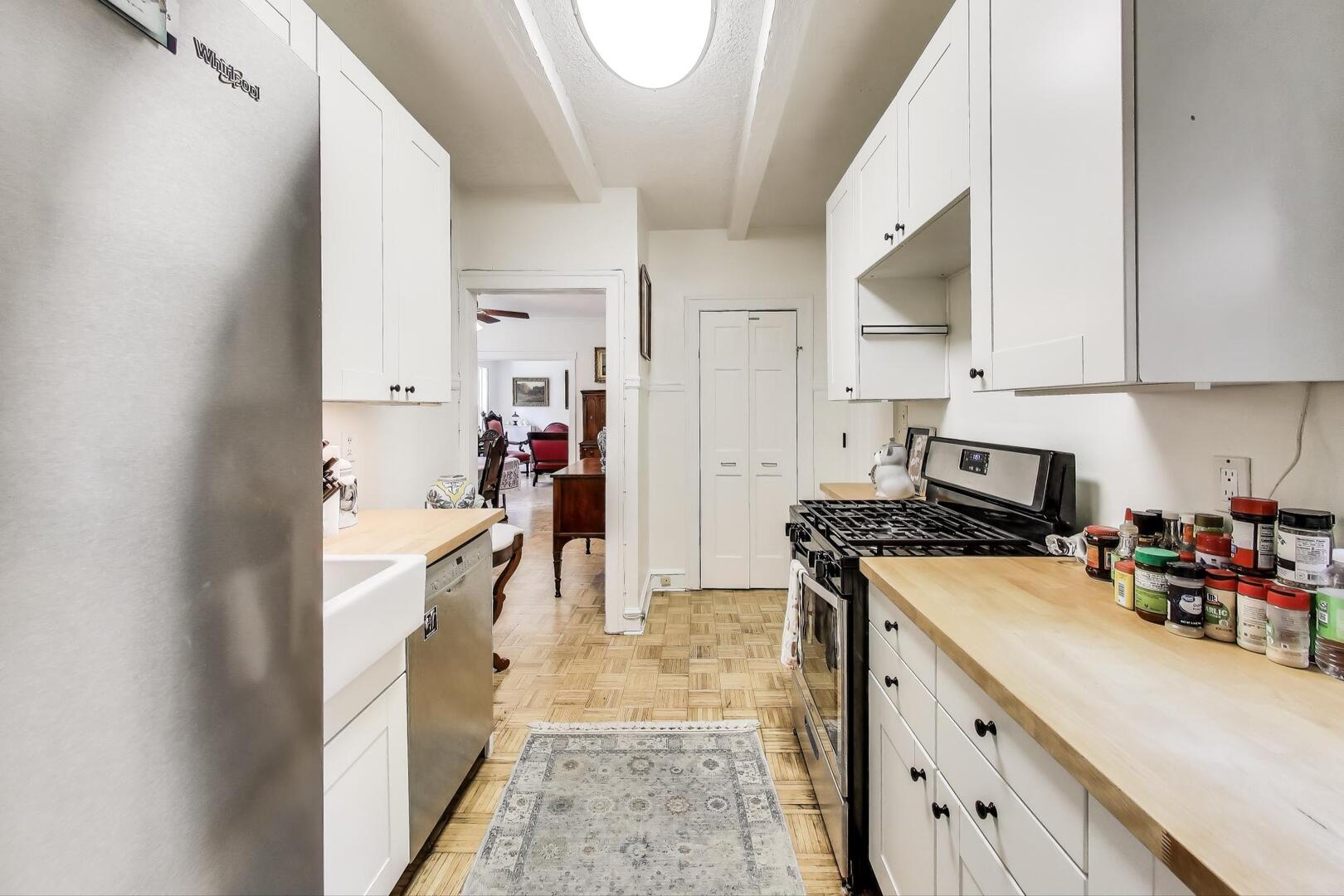 530 SHERIDAN Road Unit: 2B