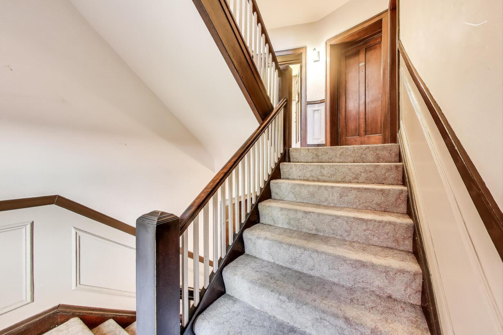 530 SHERIDAN Road Unit: 2B