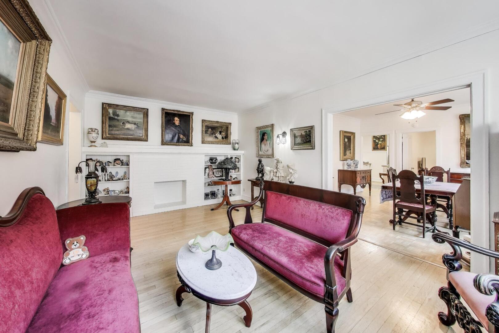 530 SHERIDAN Road Unit: 2B