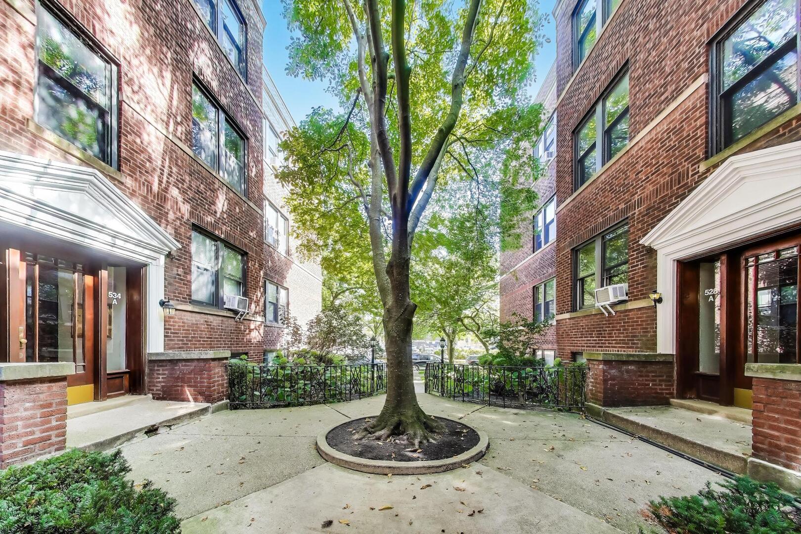 530 SHERIDAN Road Unit: 2B