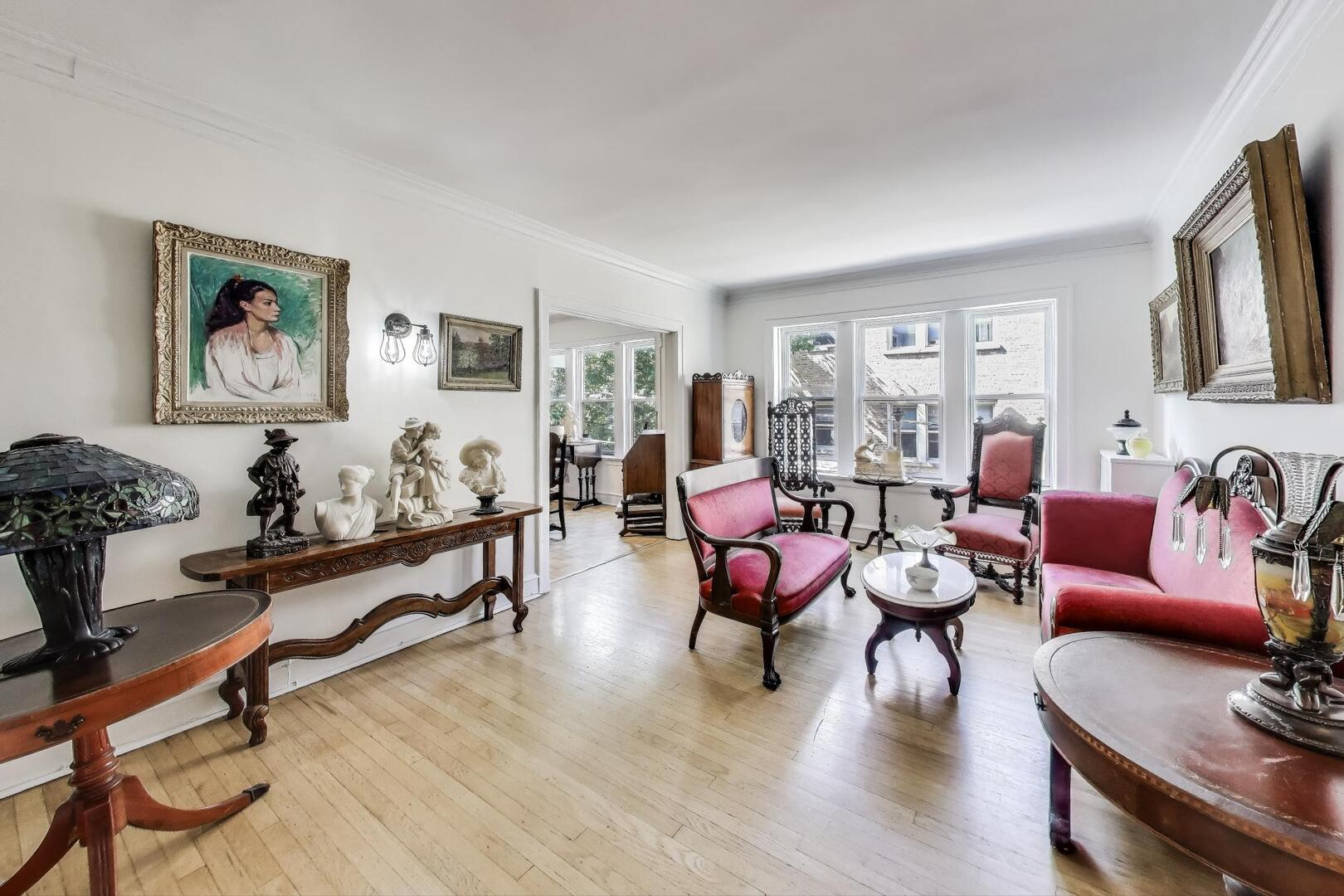 530 SHERIDAN Road Unit: 2B