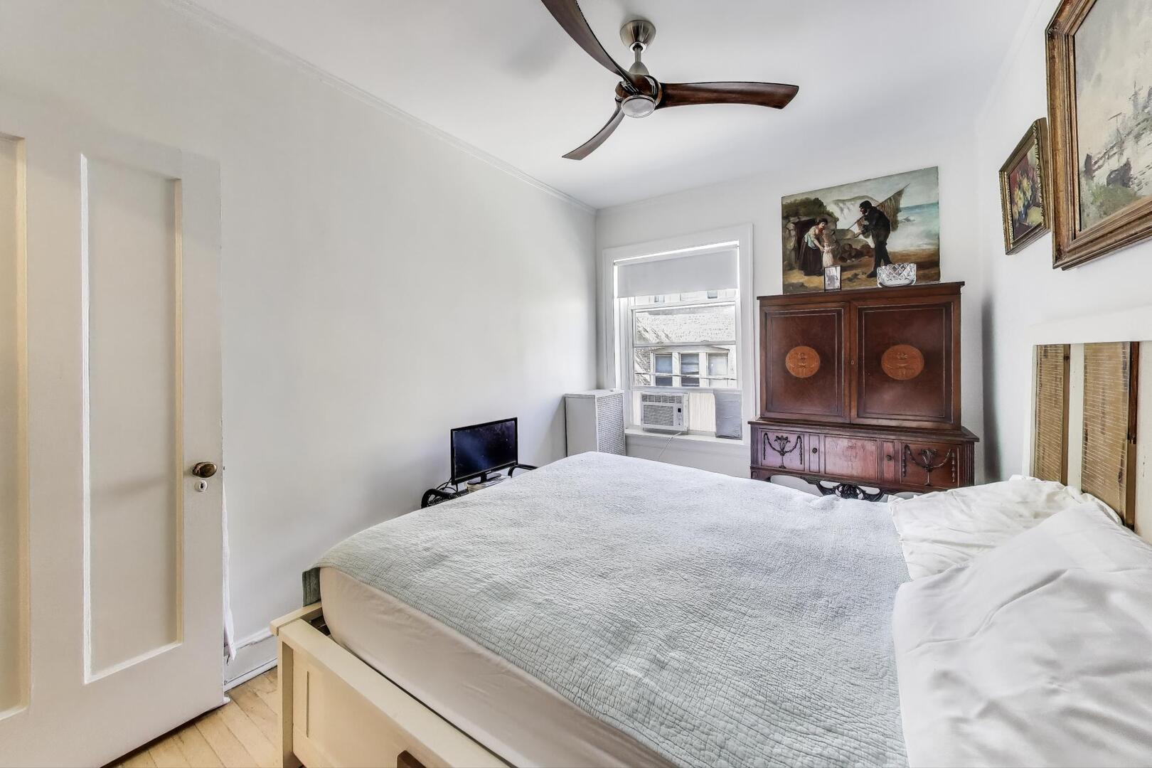 530 SHERIDAN Road Unit: 2B
