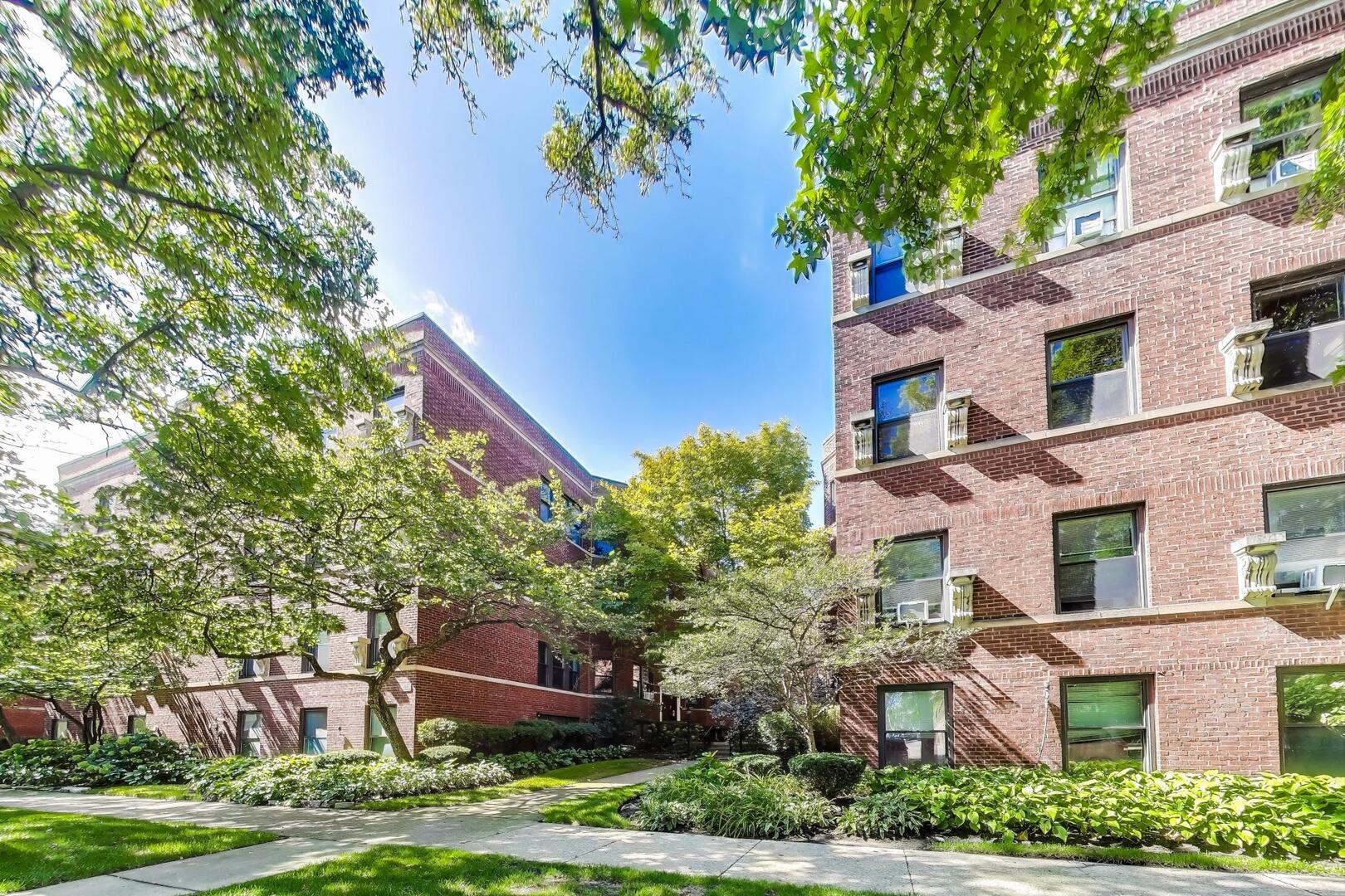530 SHERIDAN Road Unit: 2B