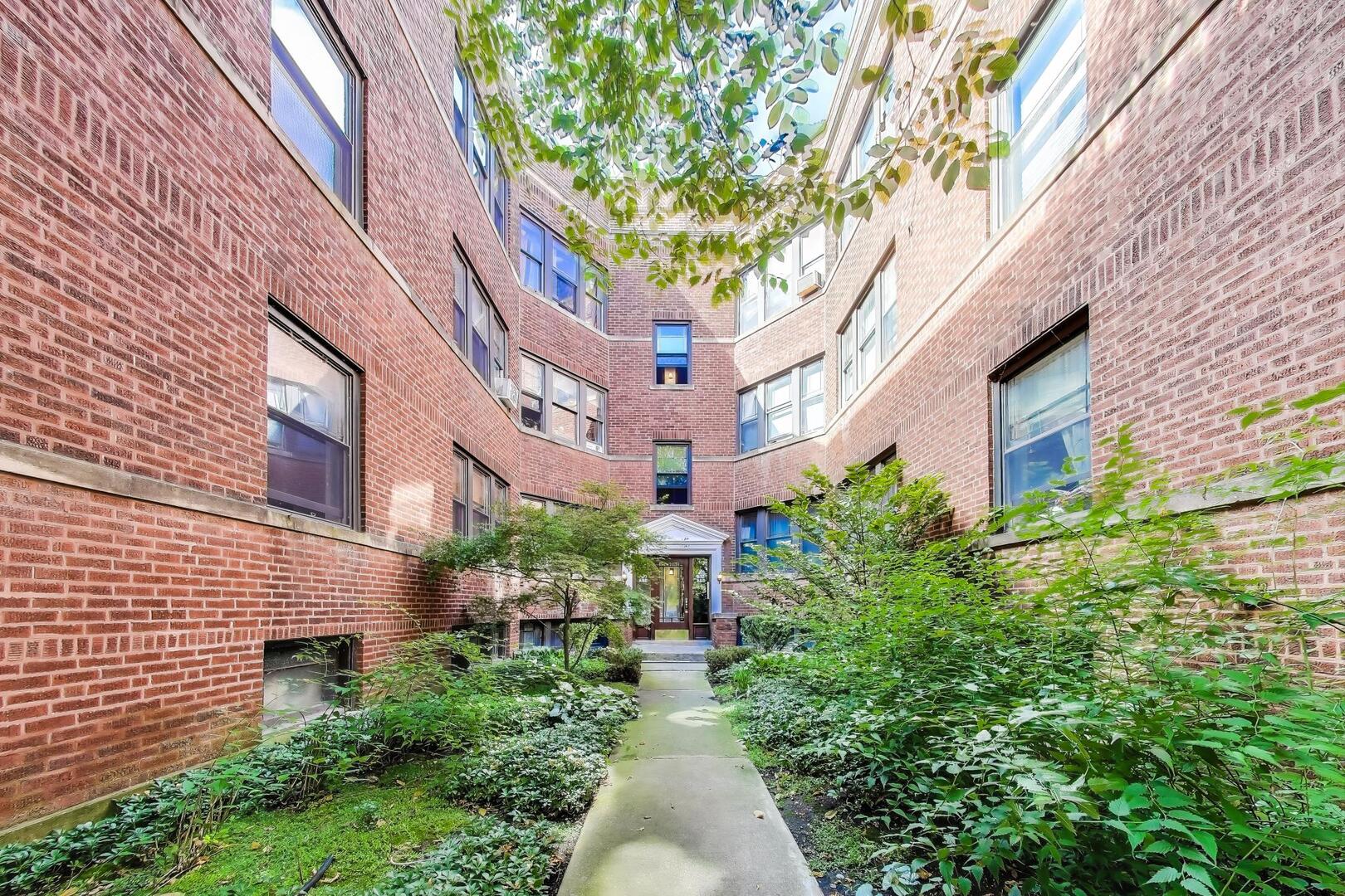 530 SHERIDAN Road Unit: 2B