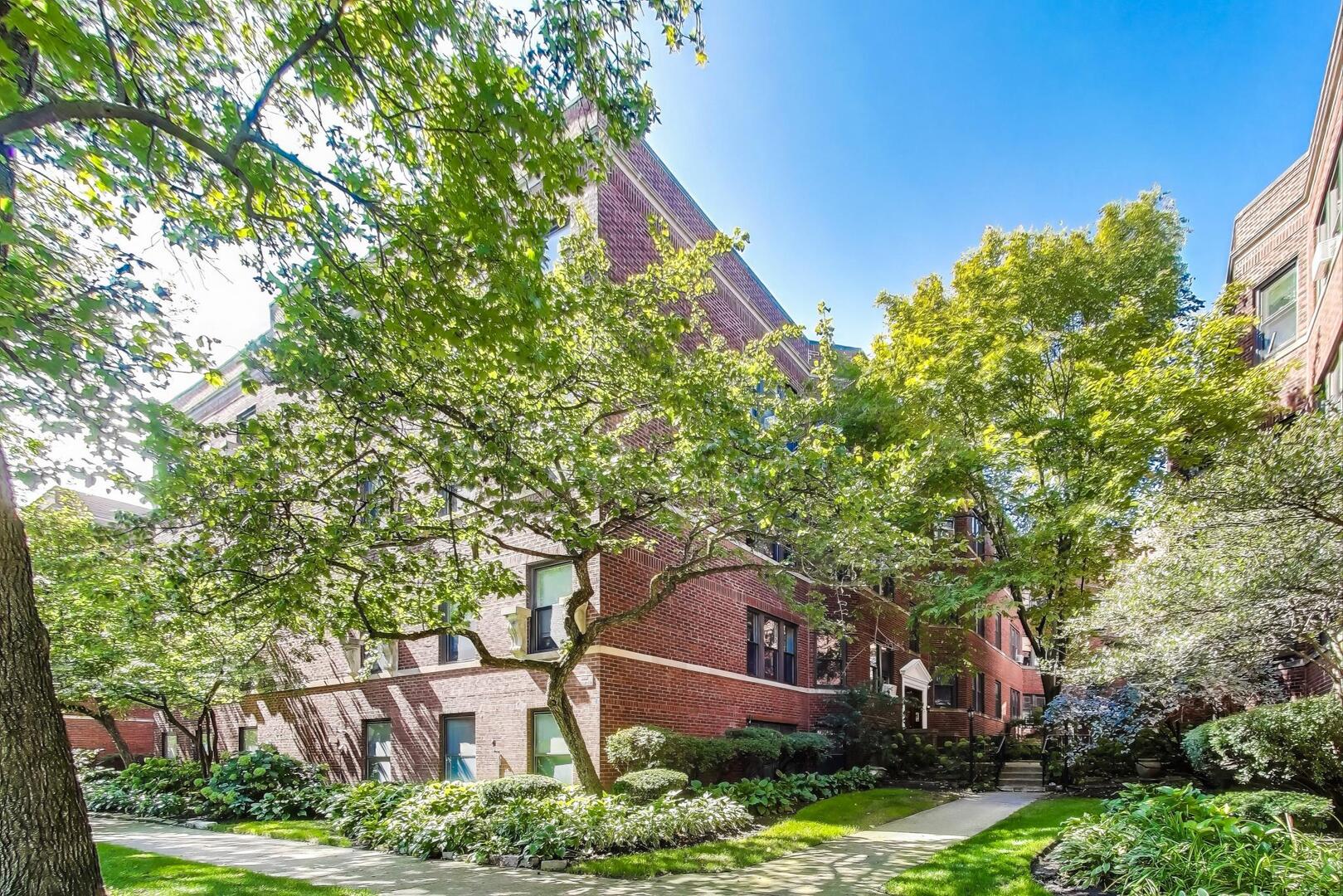 530 SHERIDAN Road Unit: 2B
