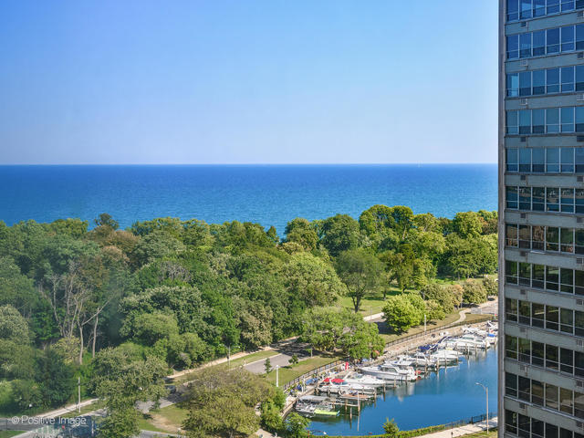 3550 N Lake Shore Drive Unit: 1823