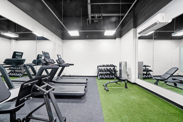3550 N Lake Shore Drive Unit: 1823