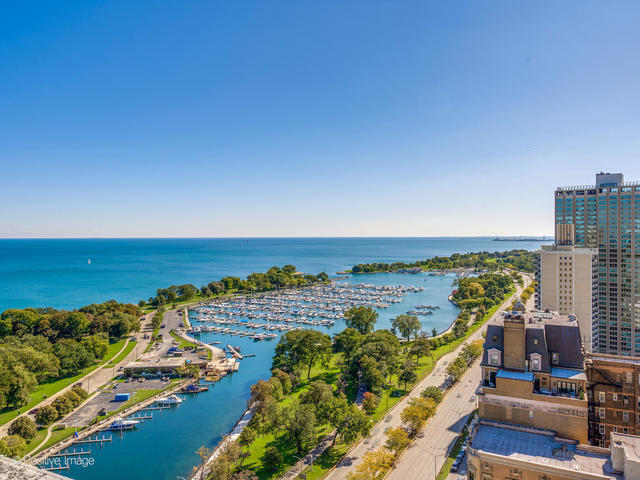 3550 N Lake Shore Drive Unit: 1823