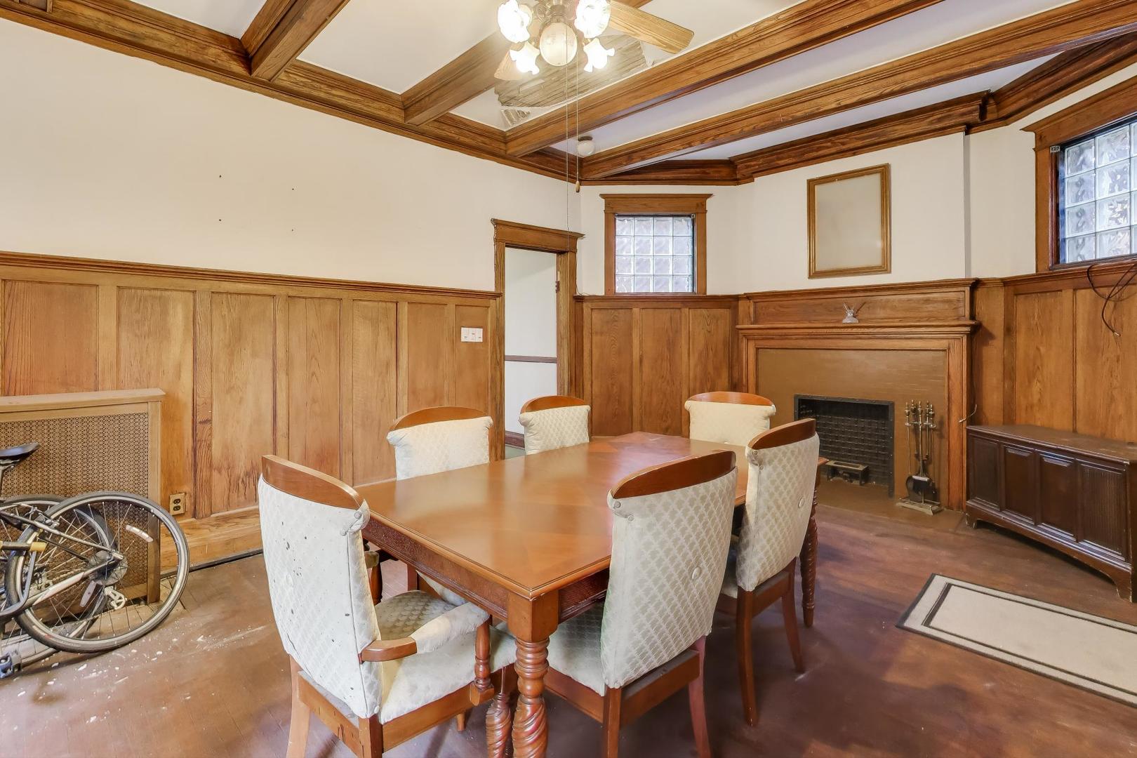 4507 S Michigan Avenue