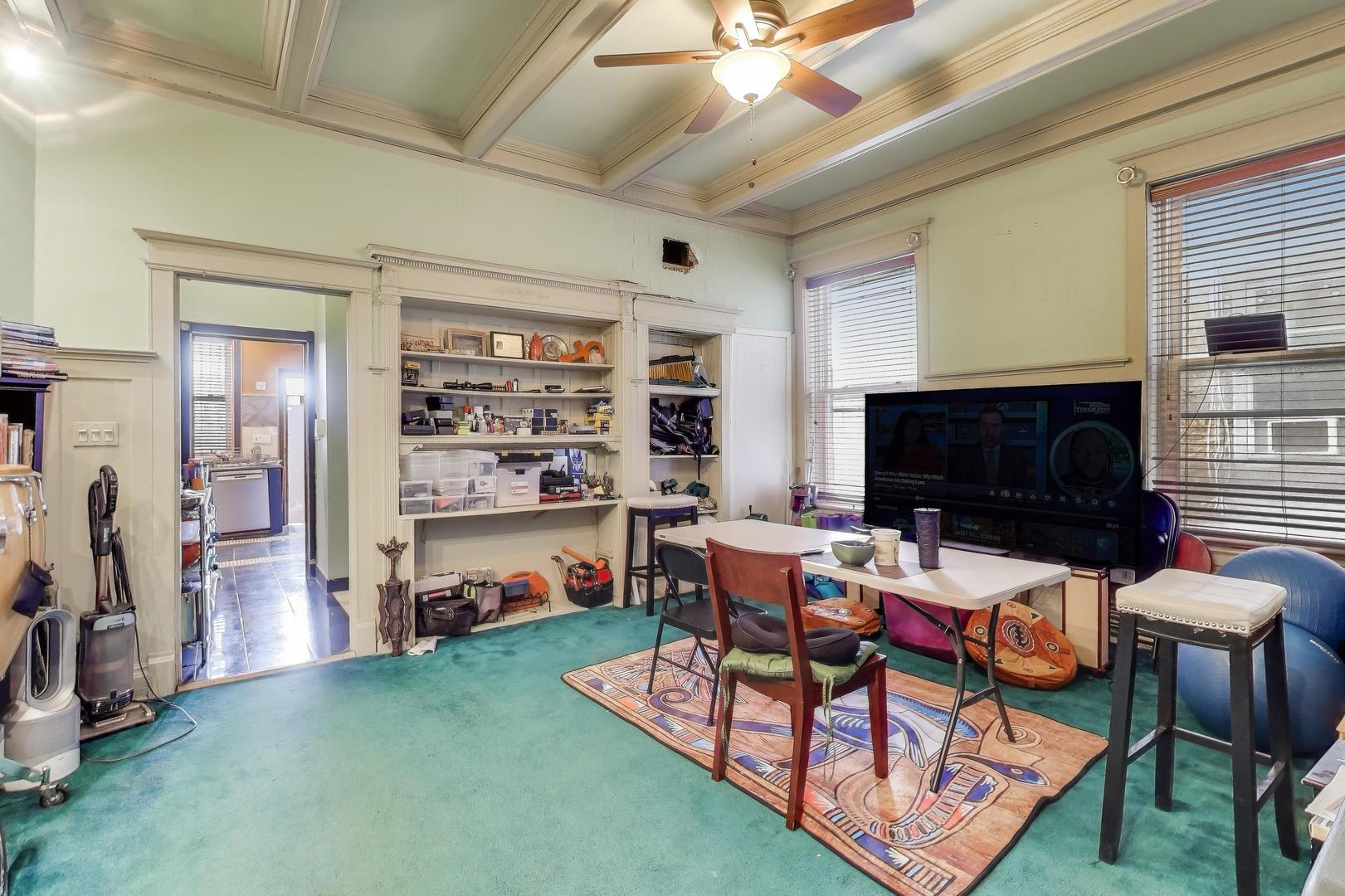 4507 S Michigan Avenue