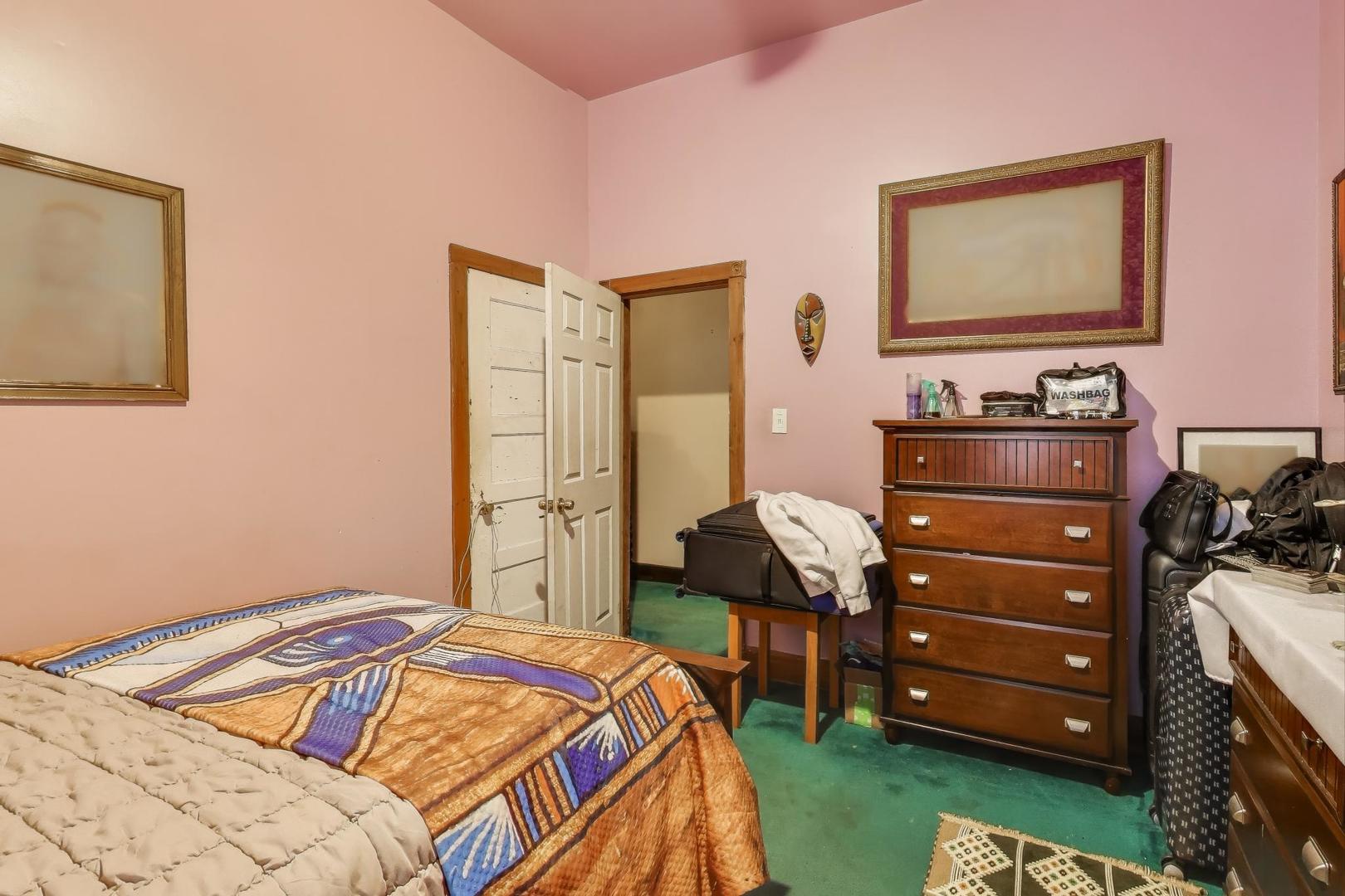 4507 S Michigan Avenue