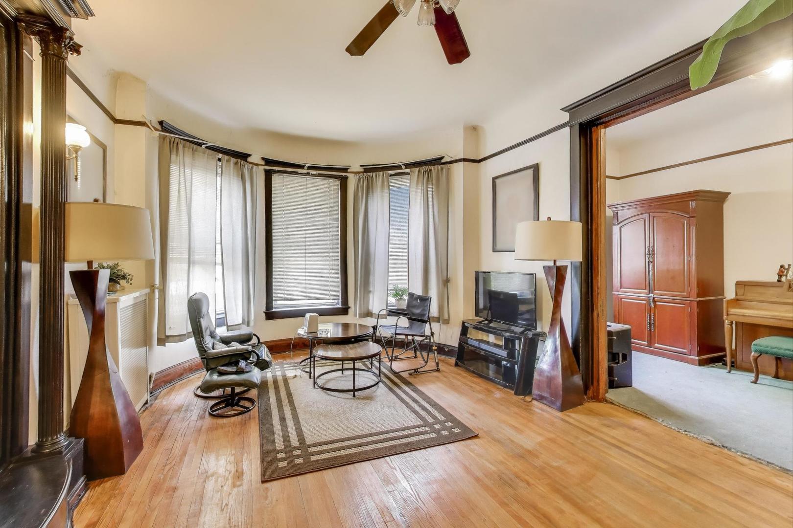 4507 S Michigan Avenue