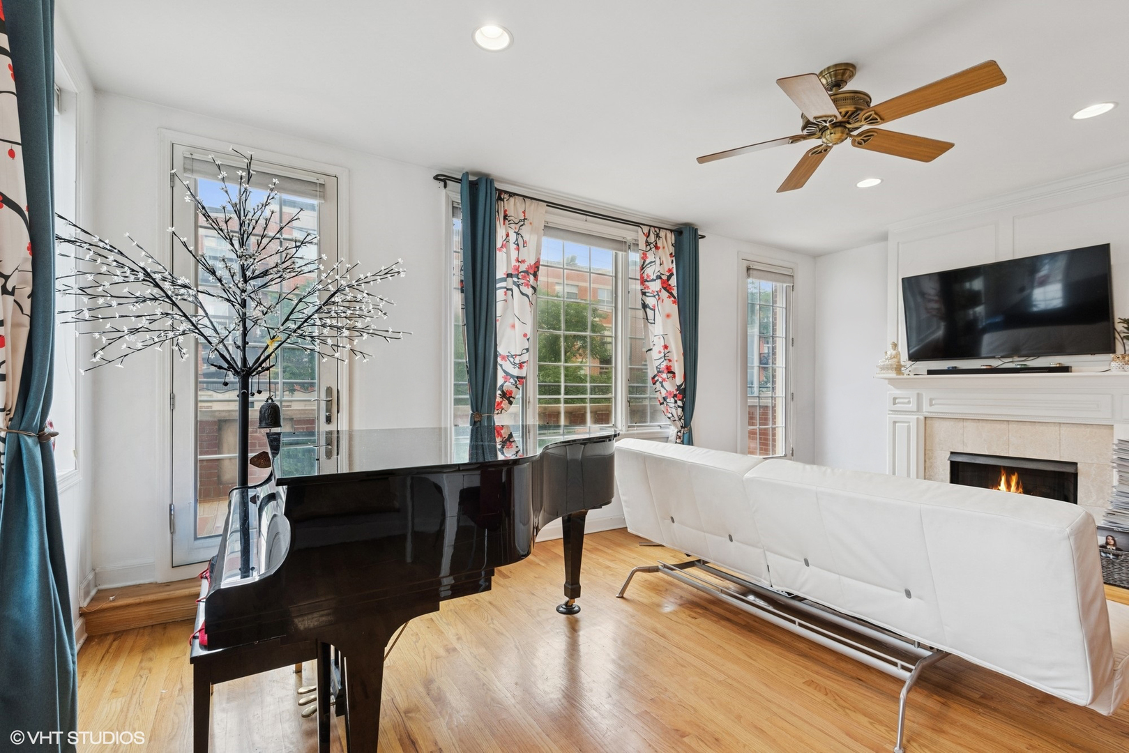 1935 S State Street Unit: 2