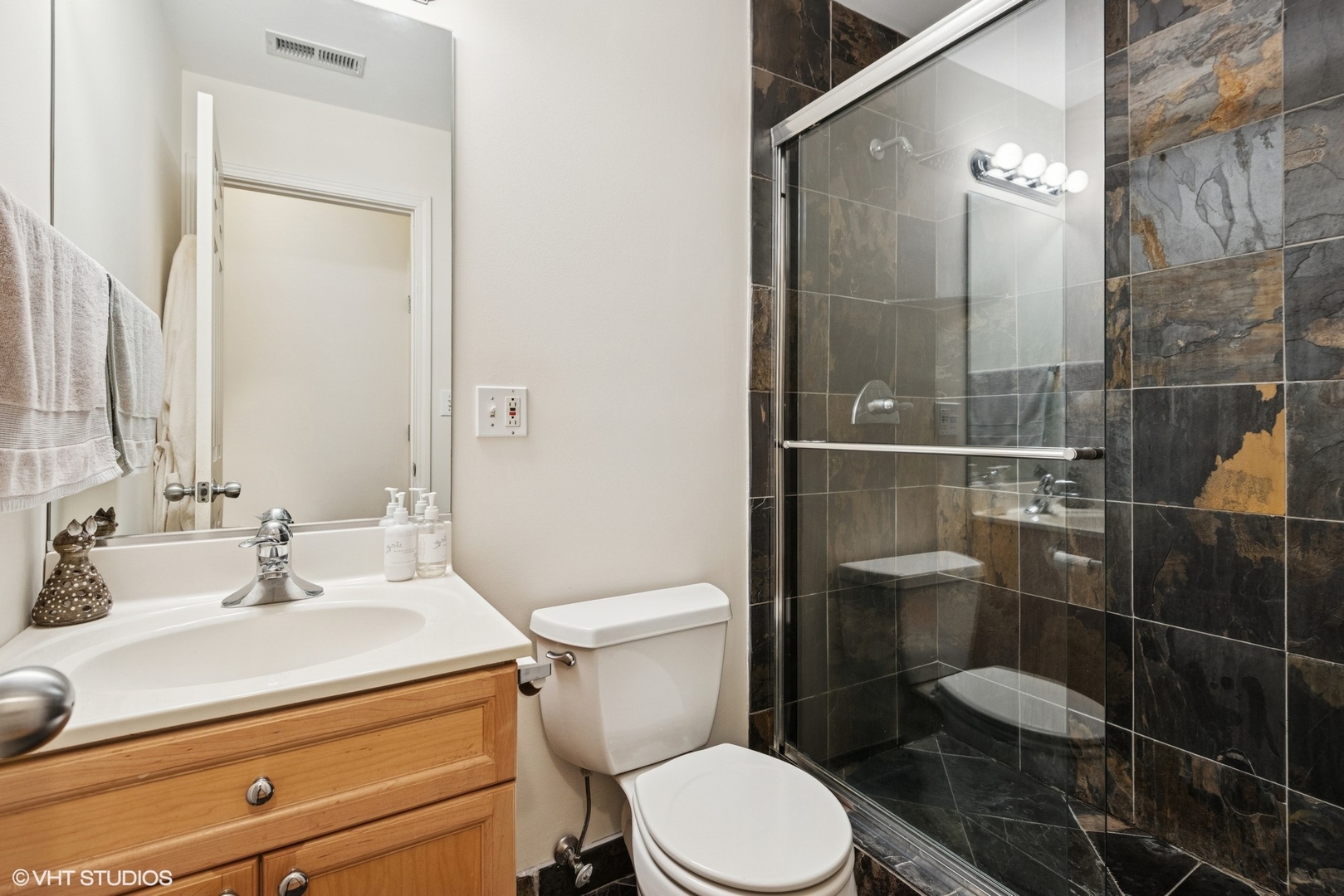 1935 S State Street Unit: 2