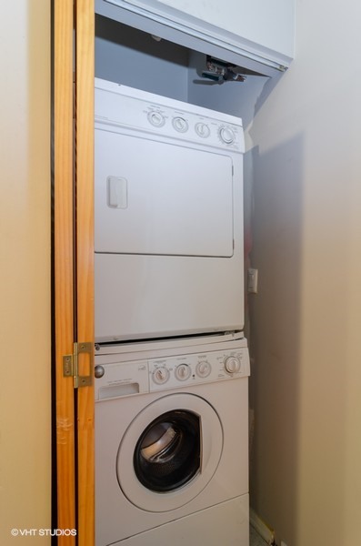 6 S Laflin Street Unit: 305S