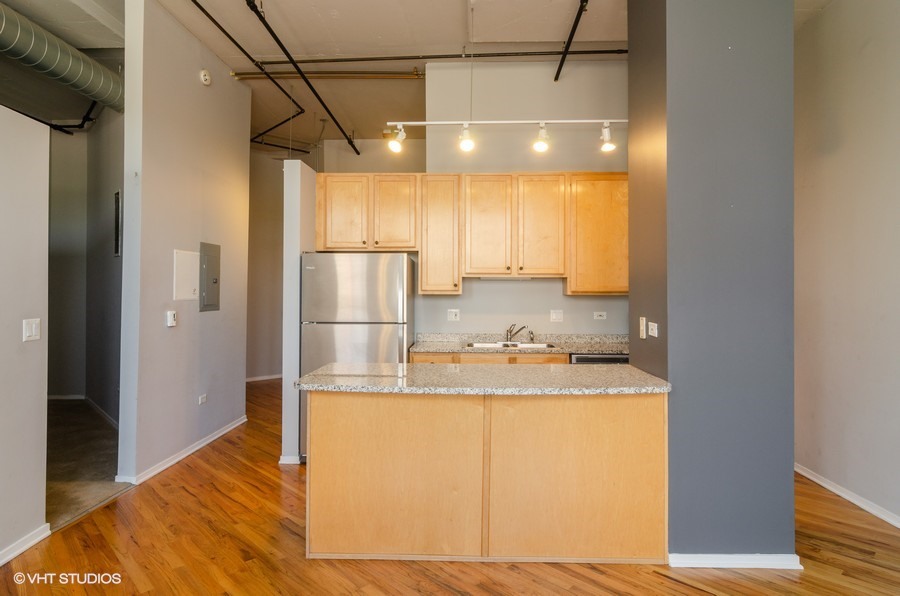 6 S Laflin Street Unit: 305S