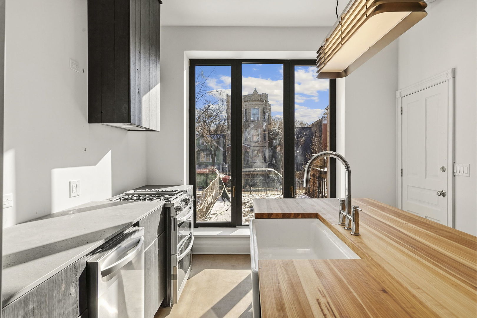 1414 N Maplewood Avenue Unit: 1