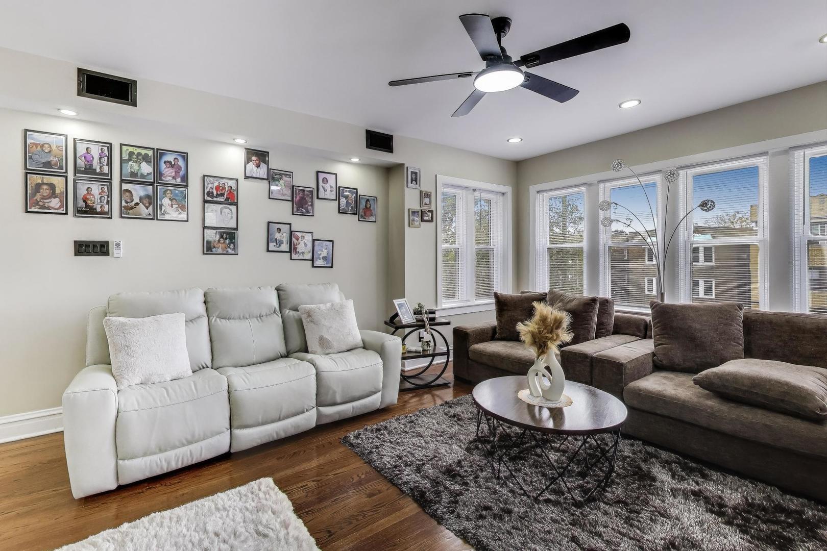 1337 S Austin Boulevard Unit: 2