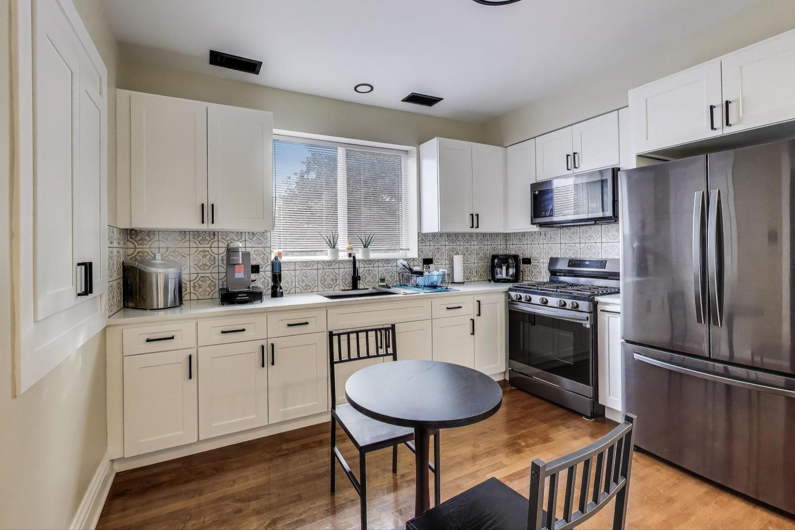 1337 S Austin Boulevard Unit: 2