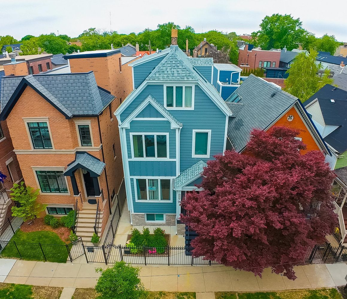 3324 N Hoyne Avenue Unit: 1