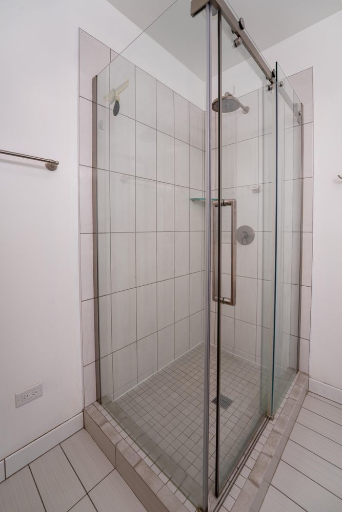 3324 N Hoyne Avenue Unit: 1