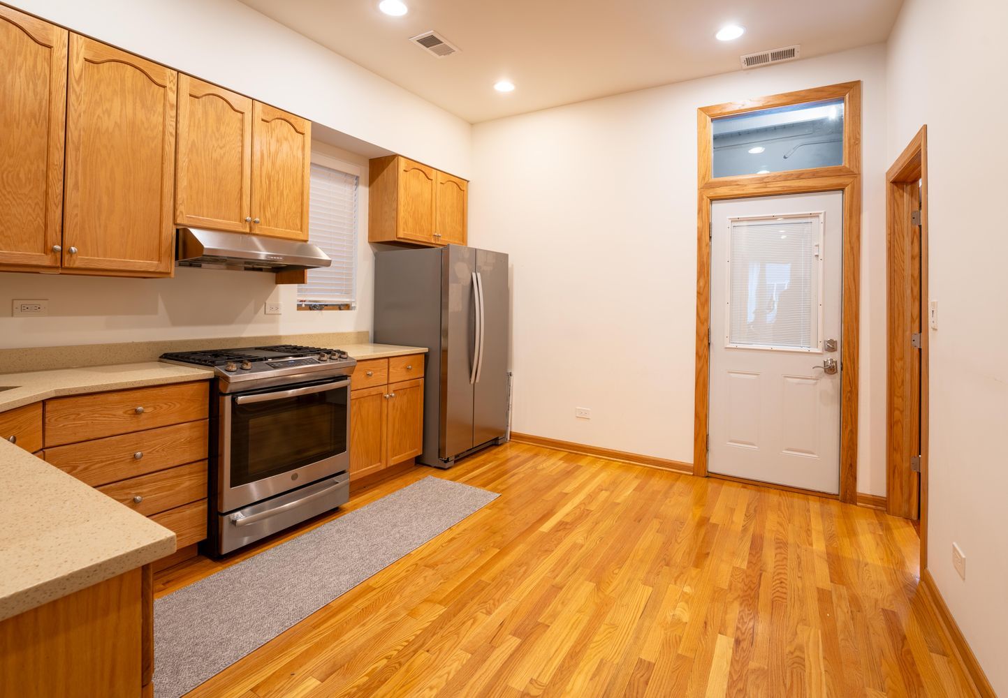 3324 N Hoyne Avenue Unit: 1