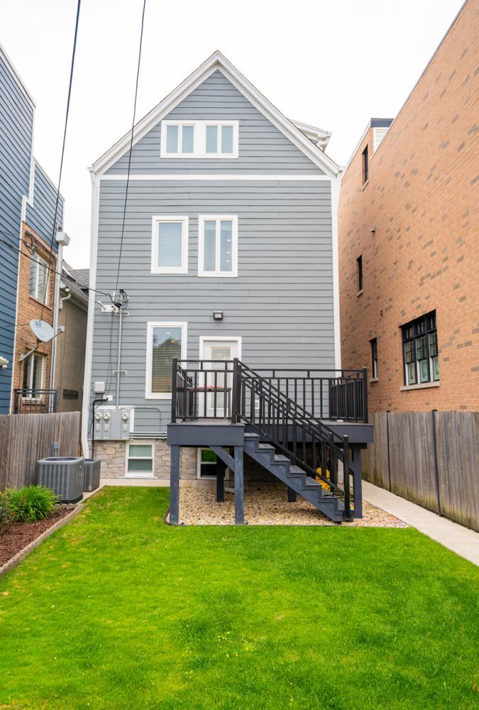 3324 N Hoyne Avenue Unit: 1