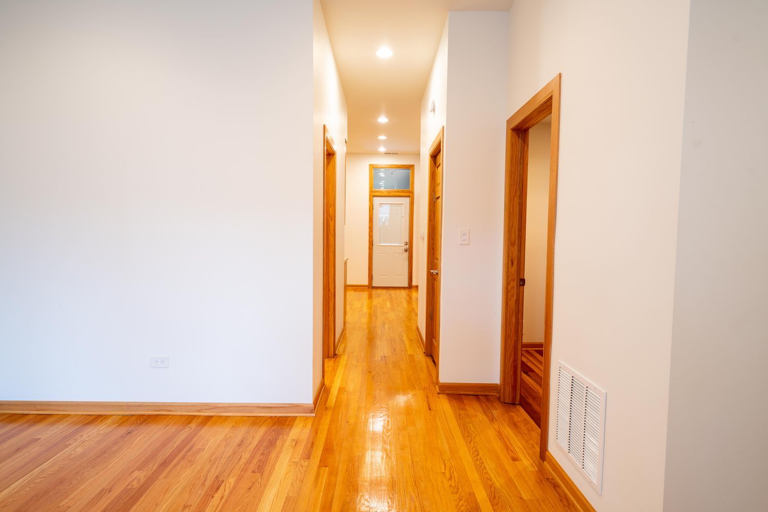 3324 N Hoyne Avenue Unit: 1