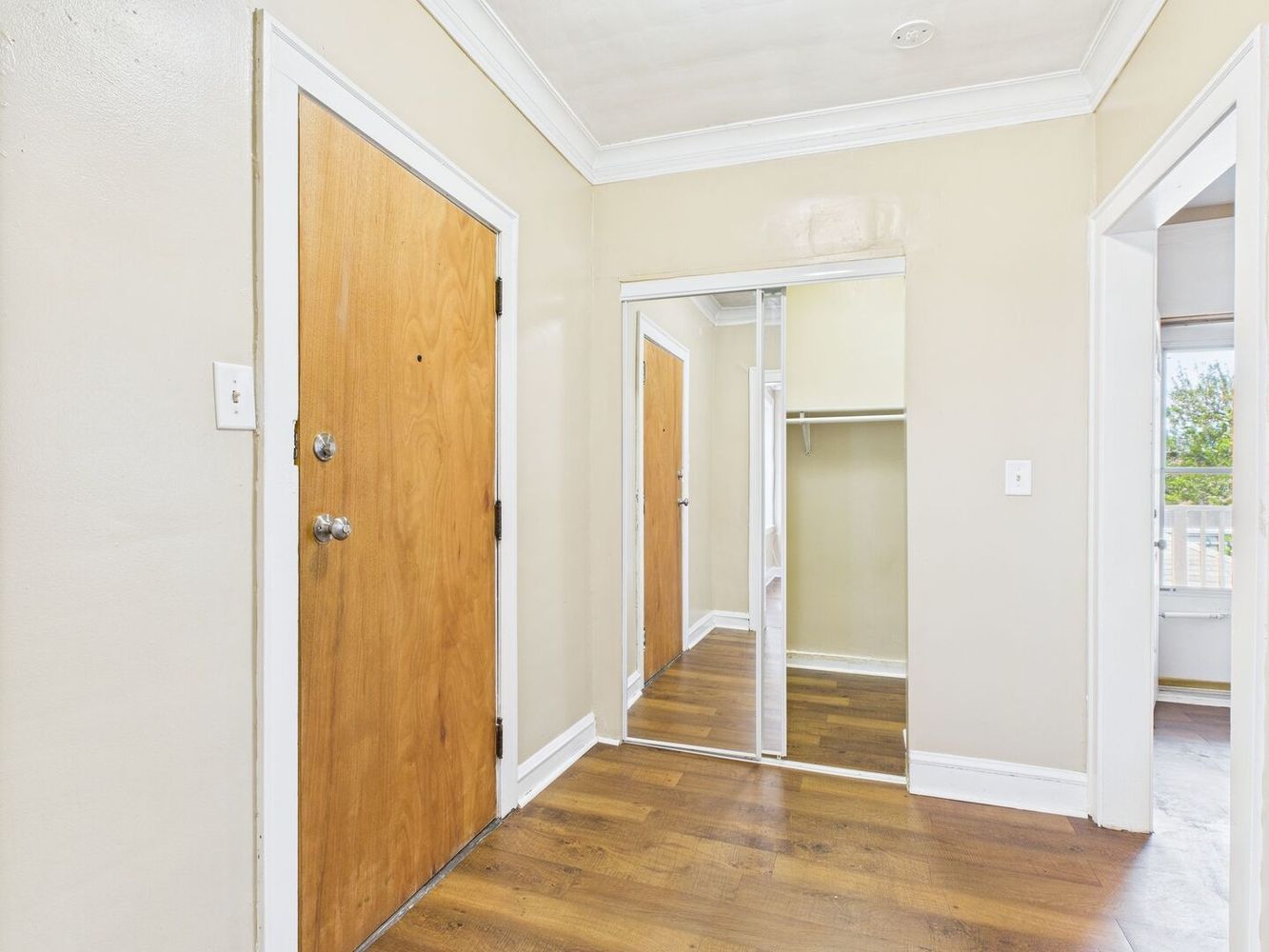 4338 W Kamerling Avenue Unit: 2N