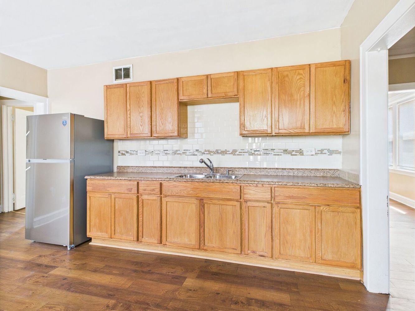 4338 W Kamerling Avenue Unit: 2N