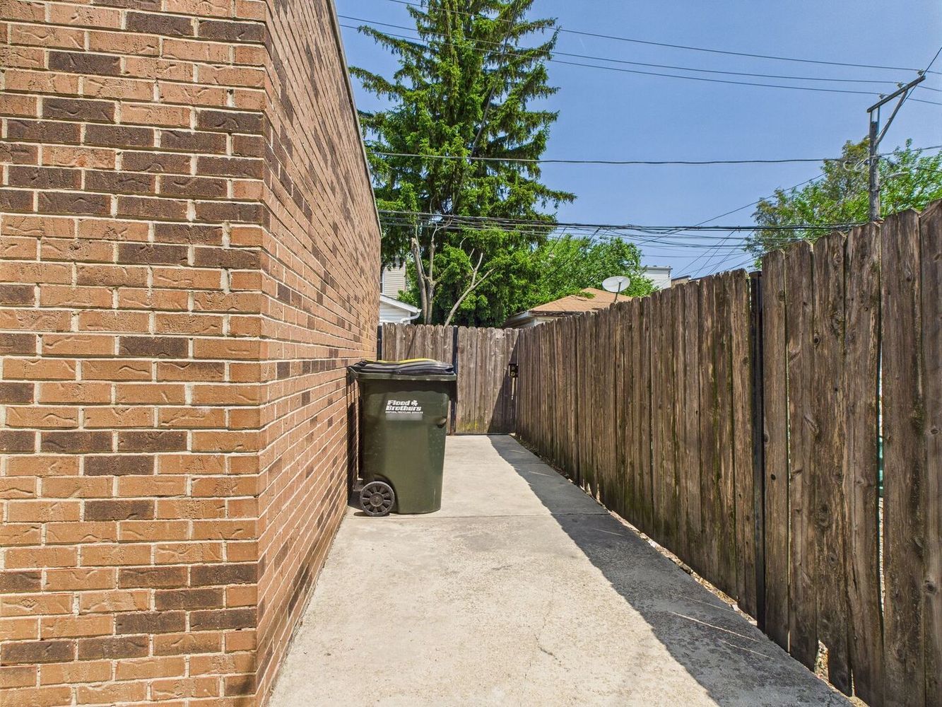 4338 W Kamerling Avenue Unit: 2N
