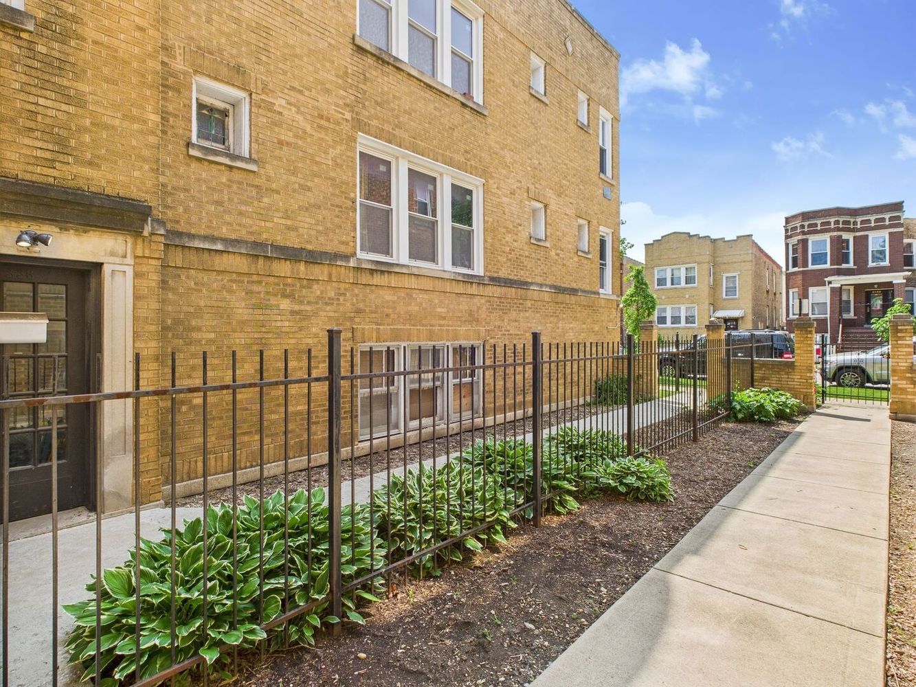 4338 W Kamerling Avenue Unit: 2N