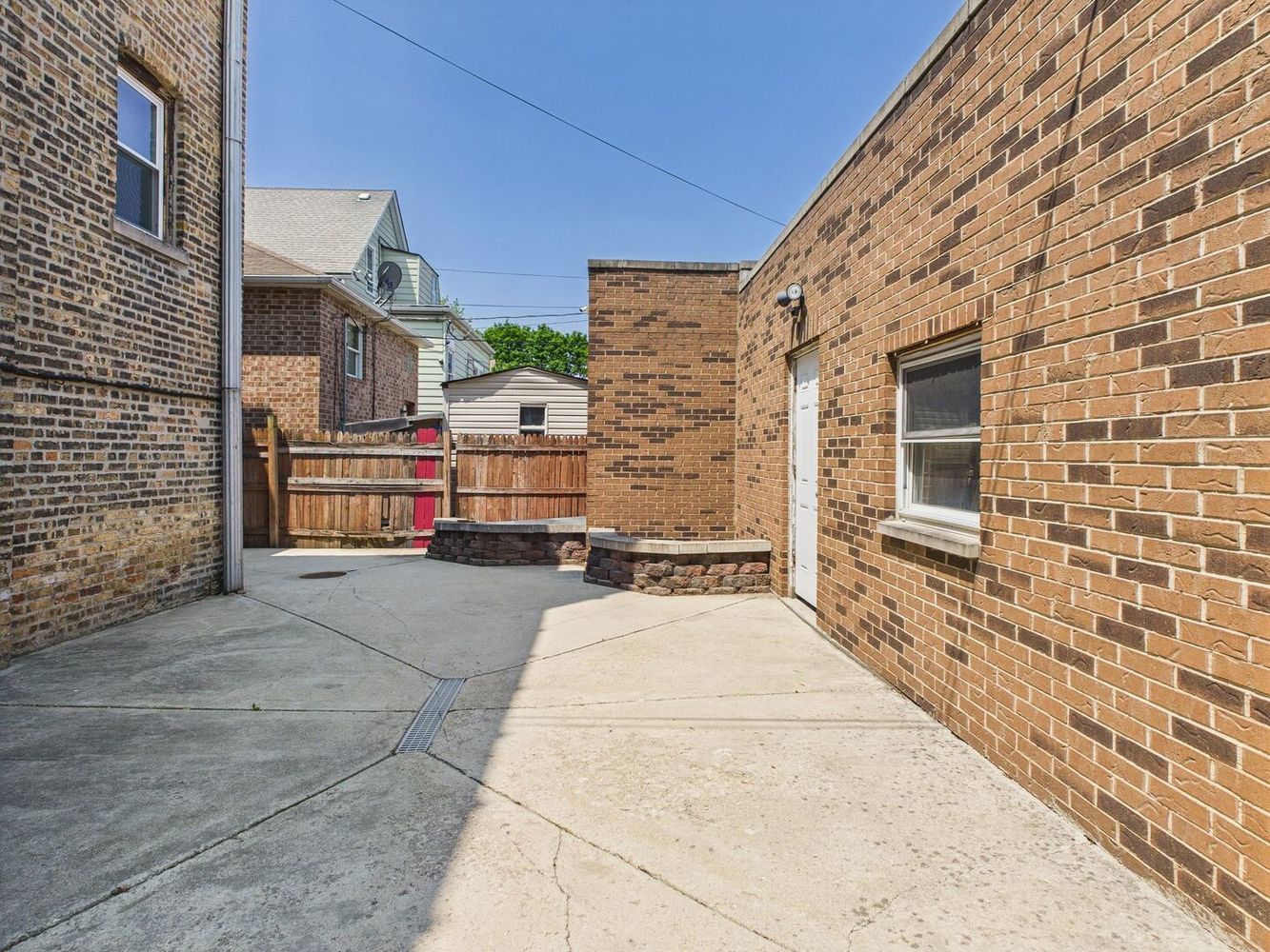 4338 W Kamerling Avenue Unit: 2N