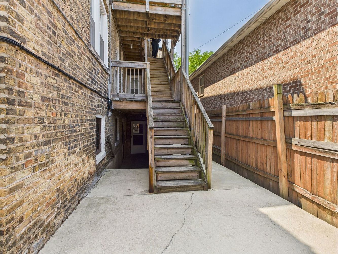 4338 W Kamerling Avenue Unit: 2N