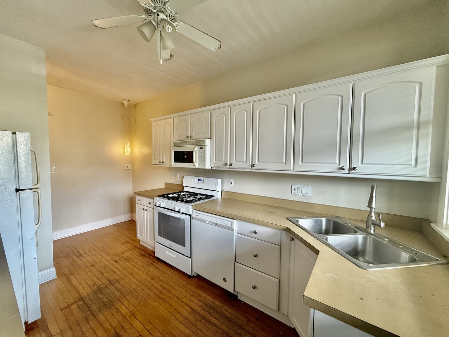 4149 N Sheridan Road Unit: 3
