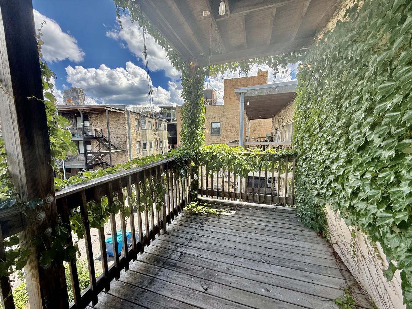 4149 N Sheridan Road Unit: 3