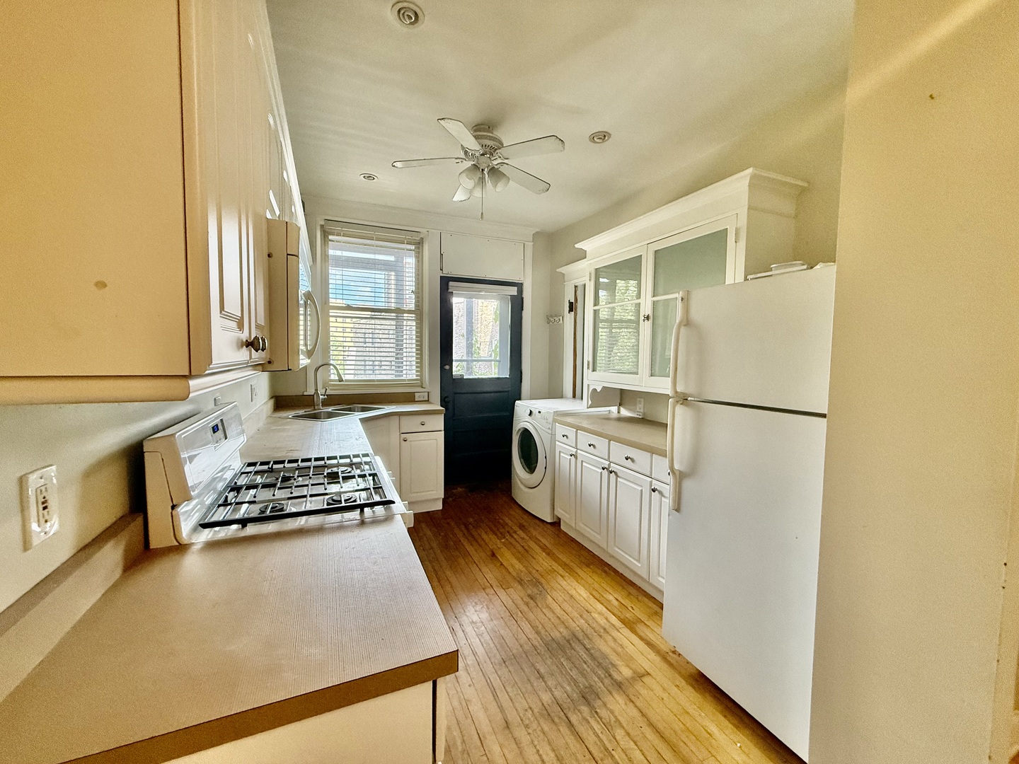 4149 N Sheridan Road Unit: 3