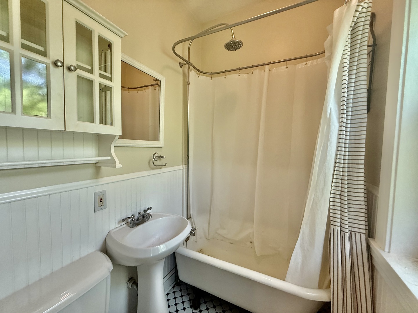 4149 N Sheridan Road Unit: 3