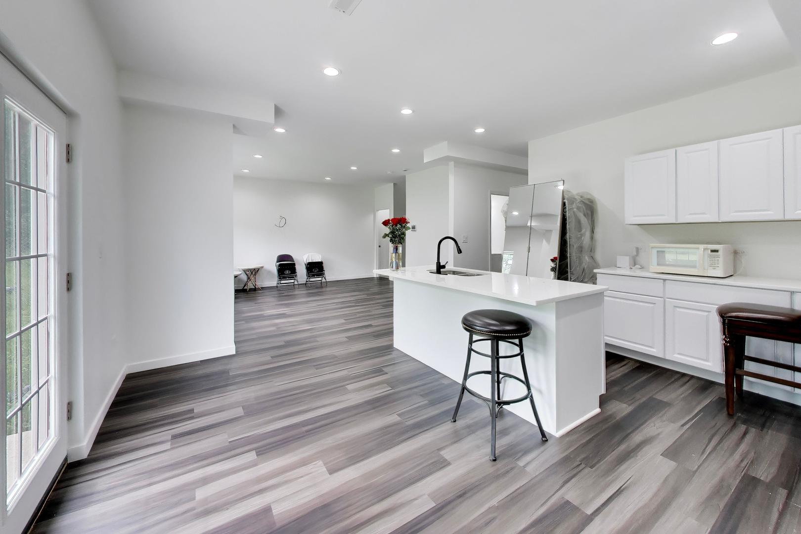 13723 S Springfield Avenue Unit: 1
