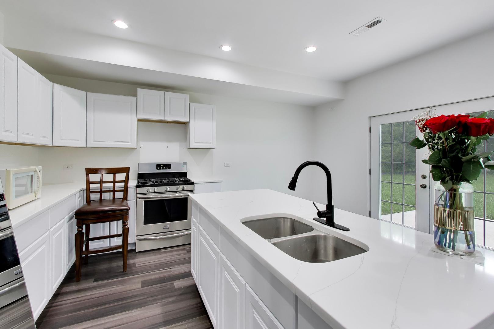13723 S Springfield Avenue Unit: 1