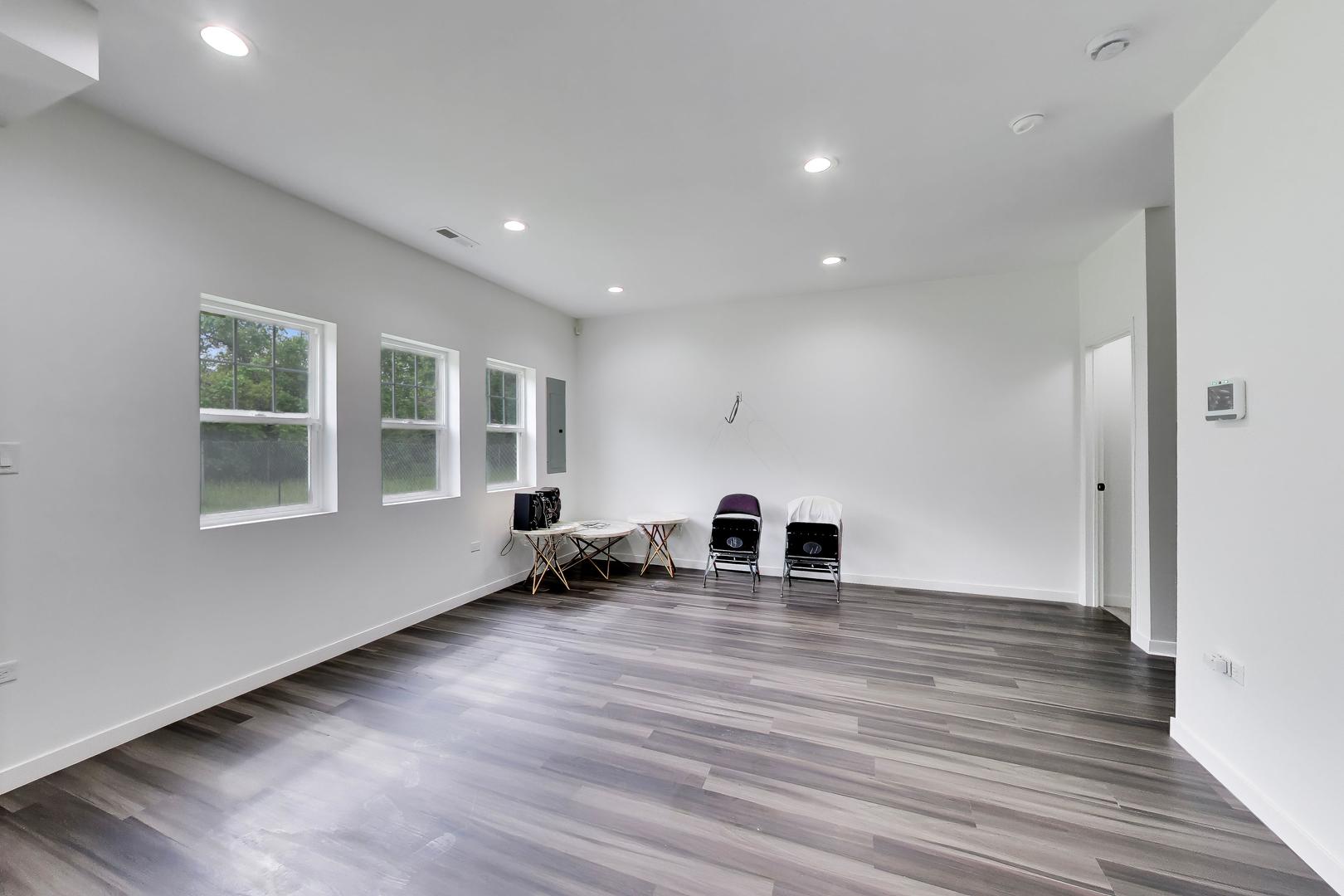 13723 S Springfield Avenue Unit: 1