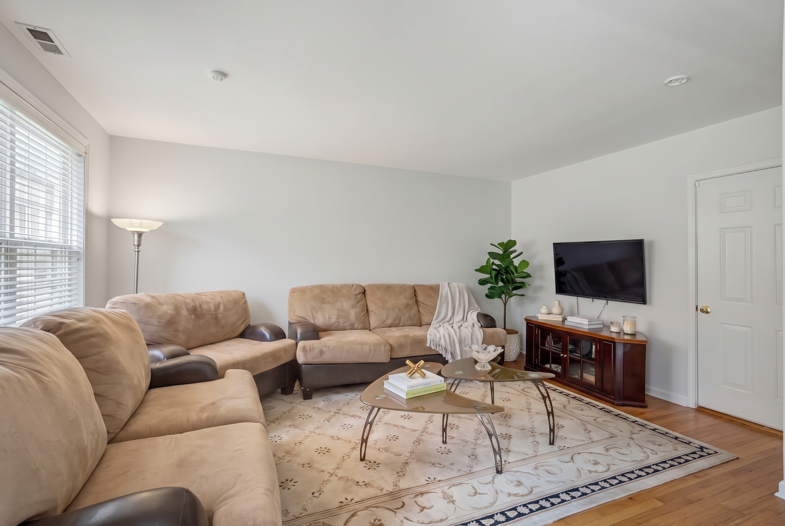 821 N Harlem Avenue