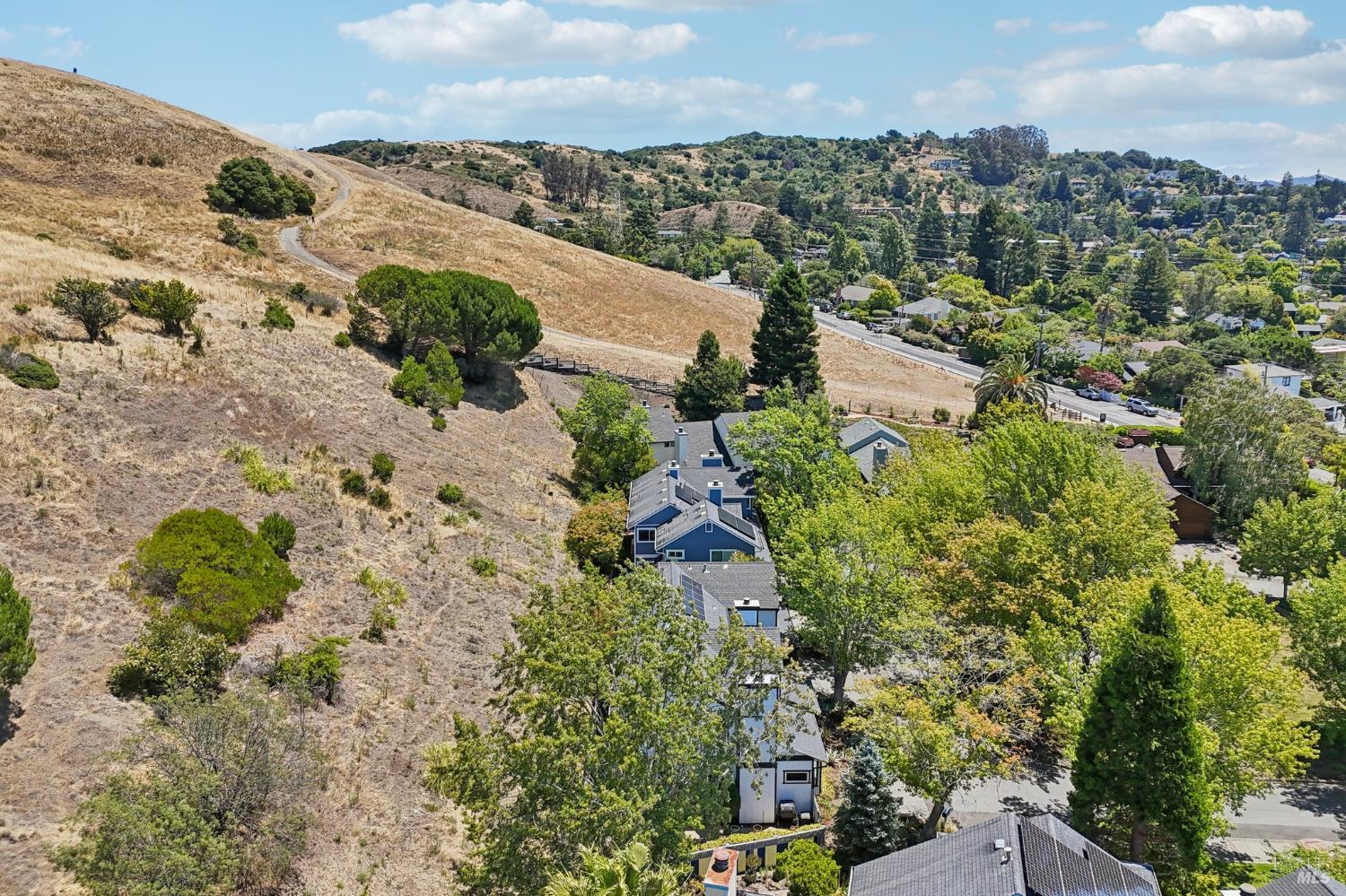 8 Greenfield Court