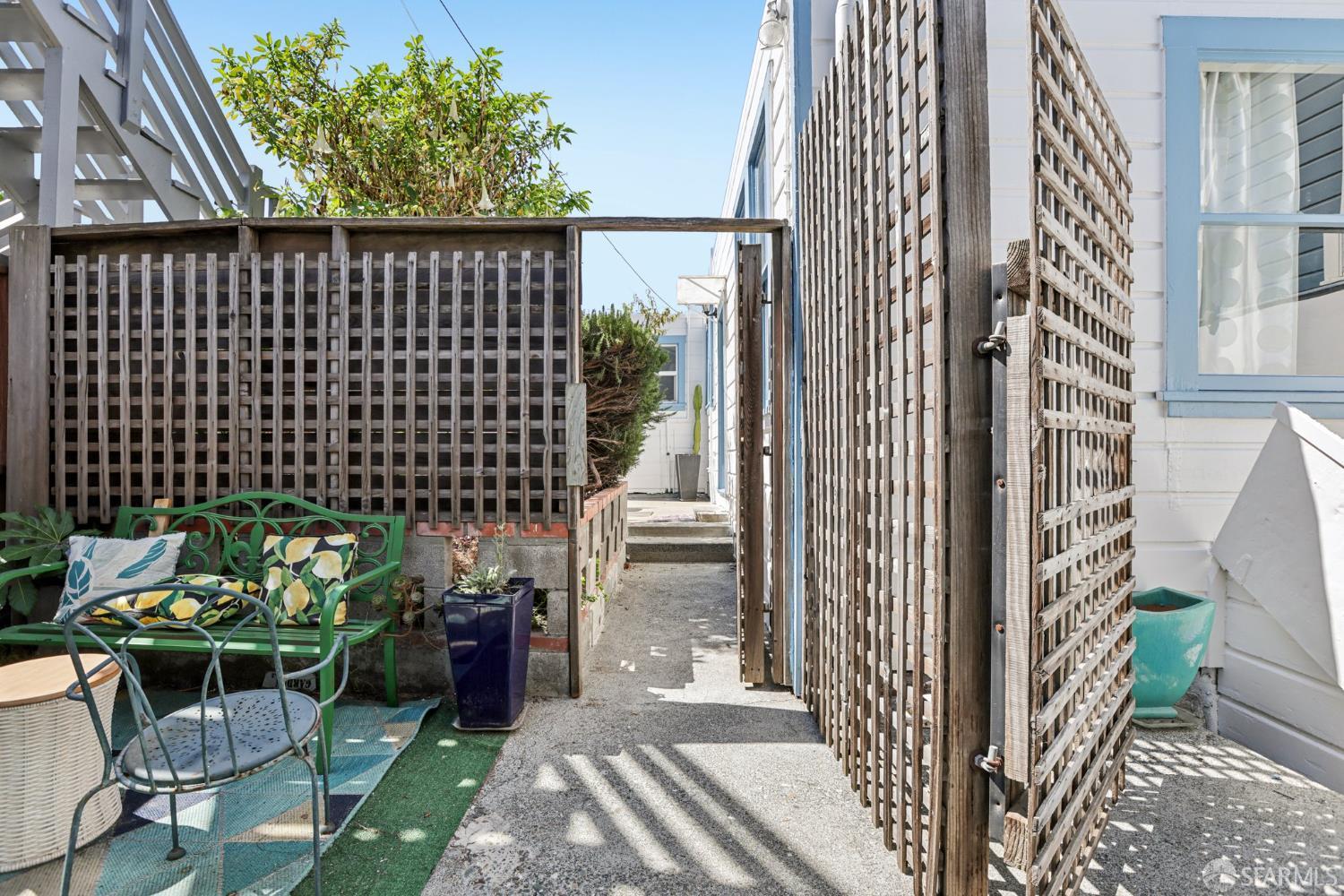 1222 York Street # C