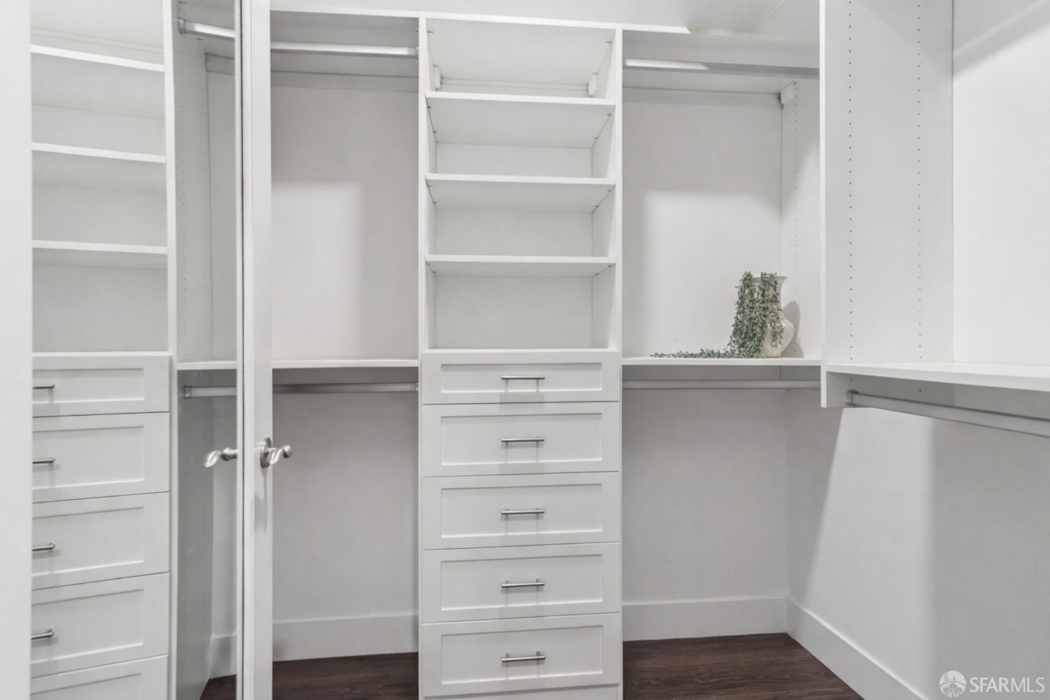 1003 Woodbury Road # 104